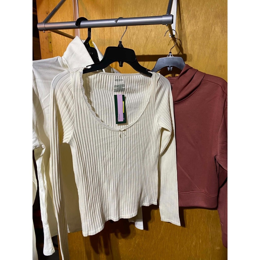 Women's Size Large Clothing Bundle, Shirts and Hoodie Free Assembly, A New Day